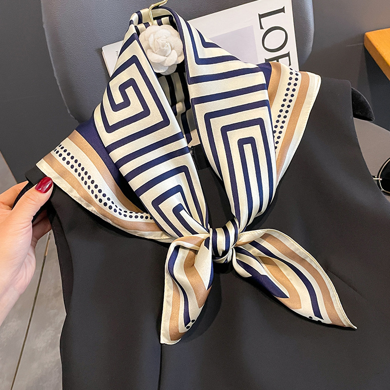 Luxury Brand Neckerchief Sprin – Ascot Neck Scarf Bewertung und Preis