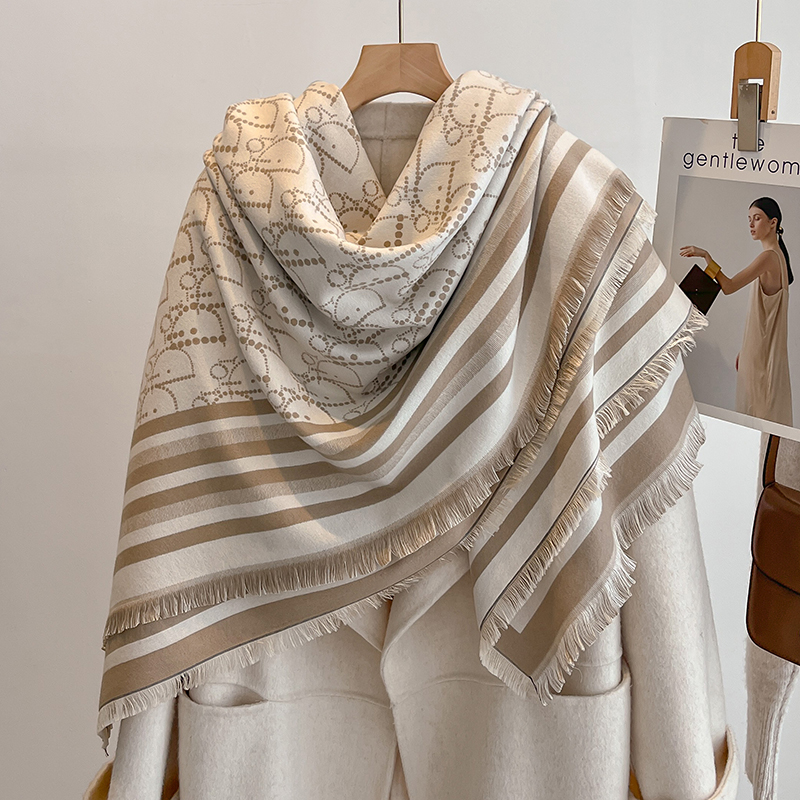 Elegant Striped Design Scarf I – Woven Scarf Blanket Bewertung und Preis