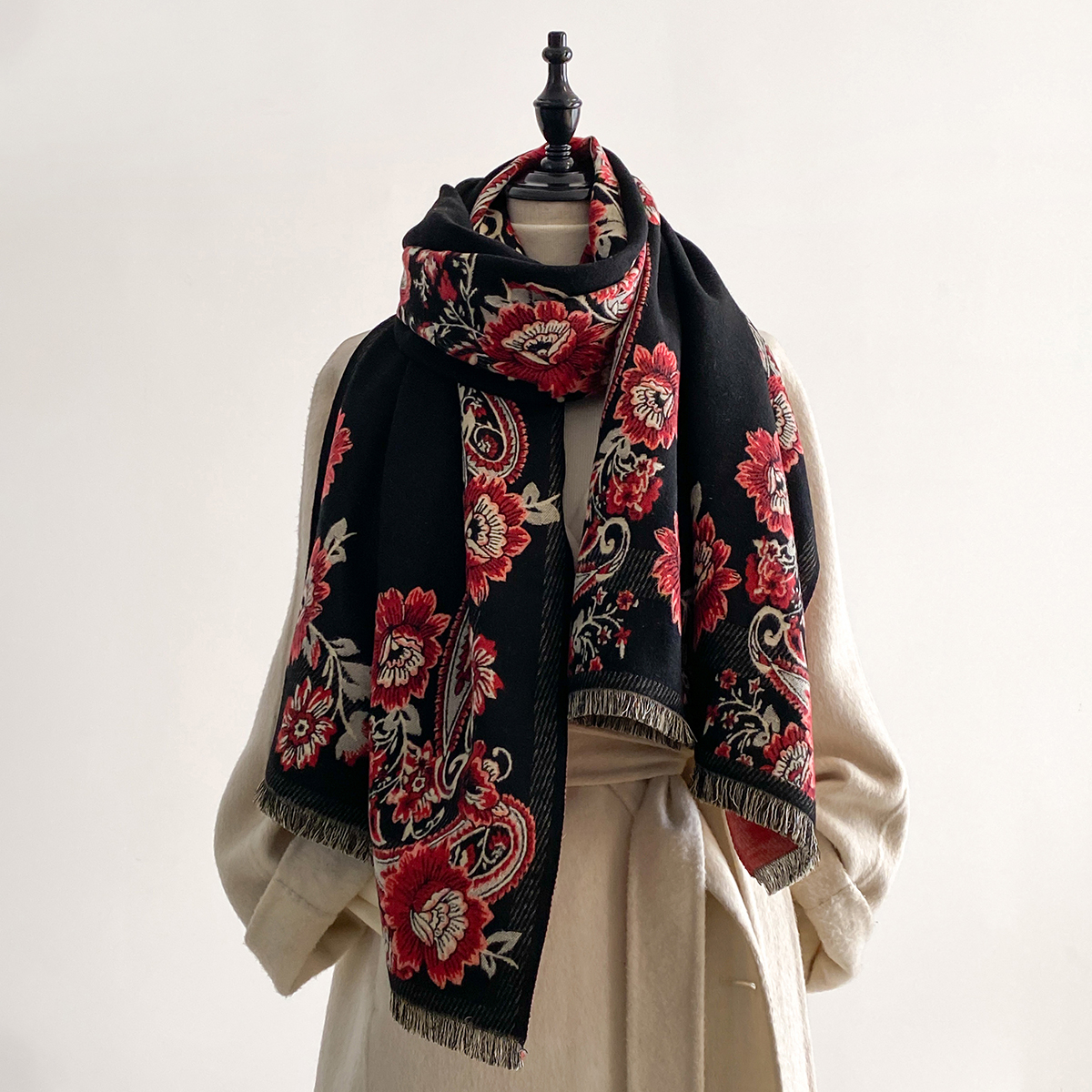 2025 Winter Luxury Imitation C – Woven Scarf Blanket Bewertung und Preis
