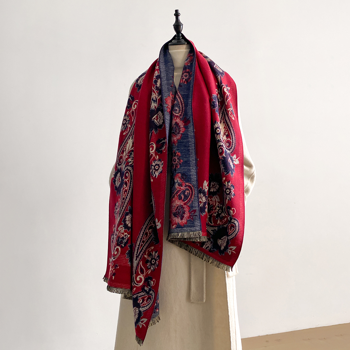 2025 Winter Luxury Imitation C – Woven Scarf Blanket Bewertung und Preis